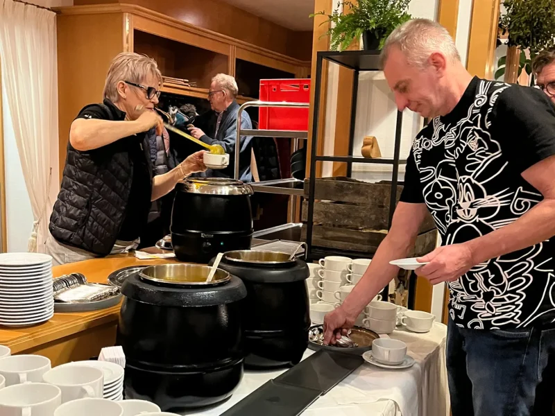 Kürbissuppe zur Vorspeise - Weihnachtsfeier orbau Firmengruppe