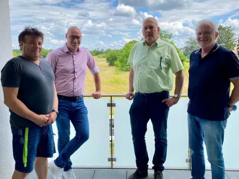 Bürgermeister auf der Baustelle in Kirrlach