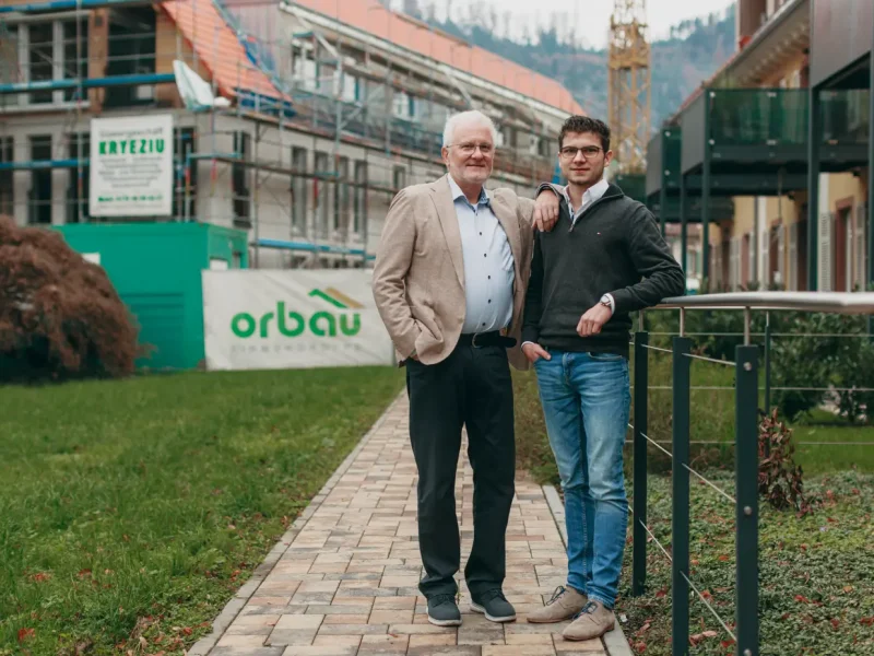 Generationenwechsel bei der orbau Firmengruppe. Burkhard Isenmann übergibt das Ruder an seinen Sohn Luca Isenmann.