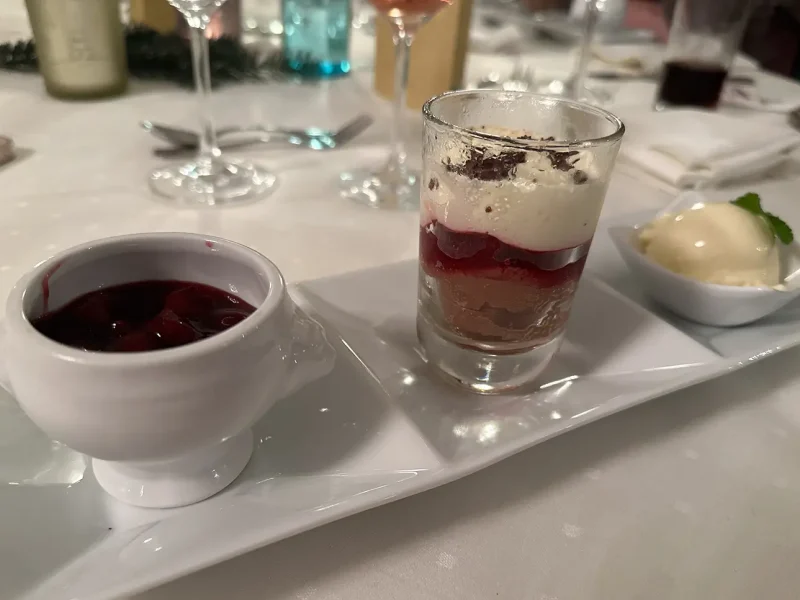 leckeres Schwarzwälder-Kirsch-Dessert