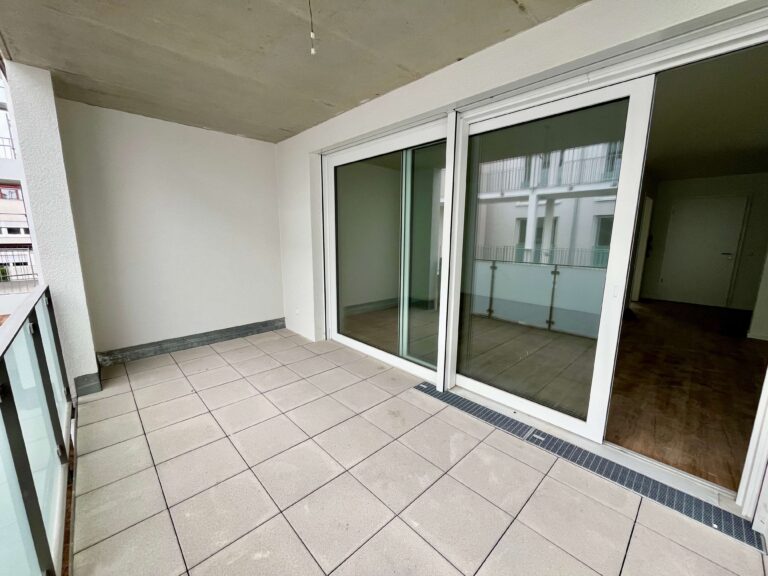 W21_Loggia_außen_website